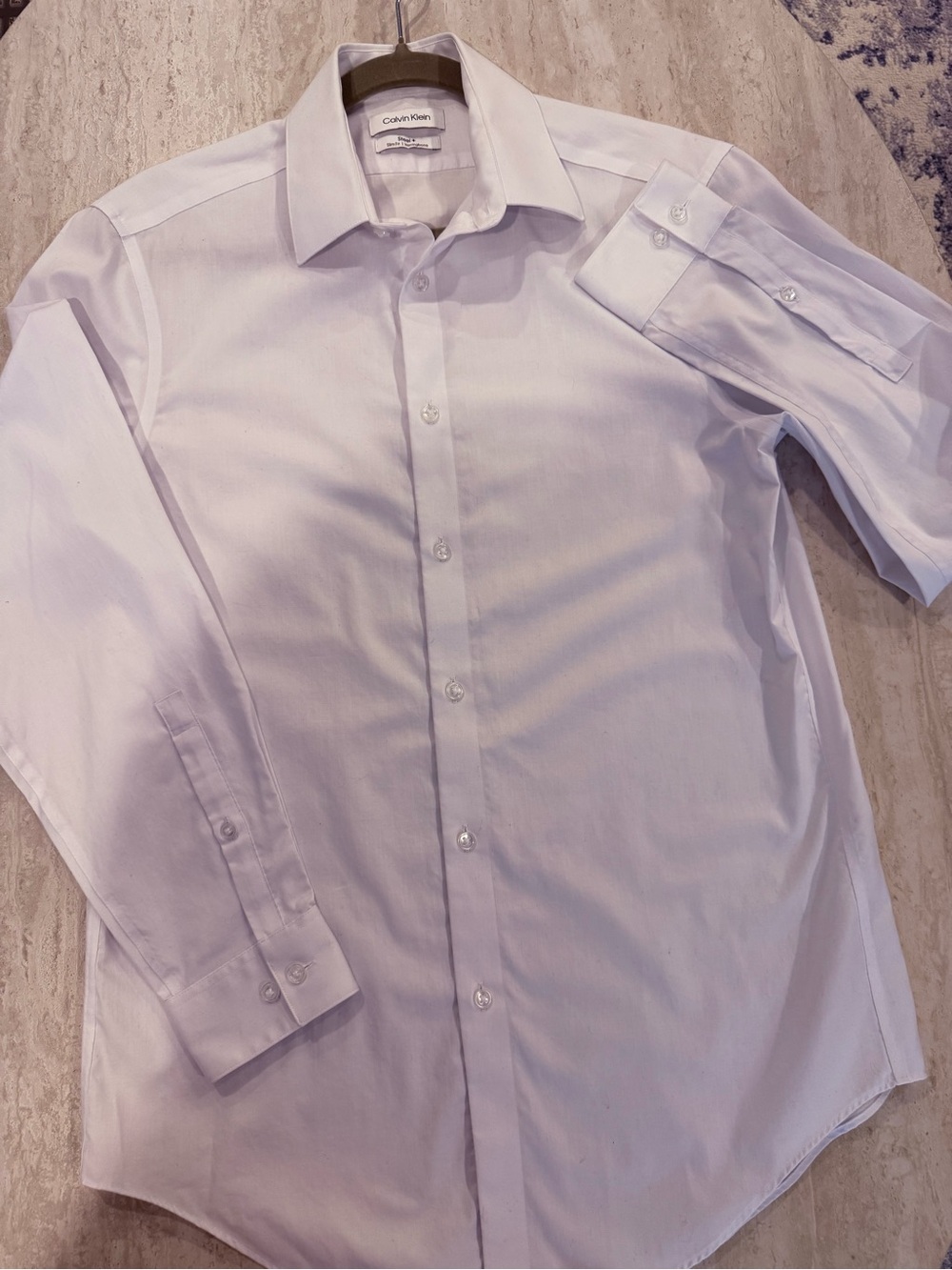 Calvin Klein Men’s White Dress Shirt - Classic Spread Collar Size 32/33 15 neck